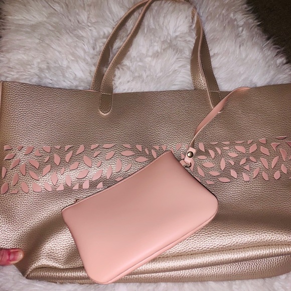 Handbags - XL Gold Beach Tote